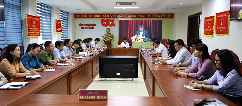 Toàn cảnh hội nghị.