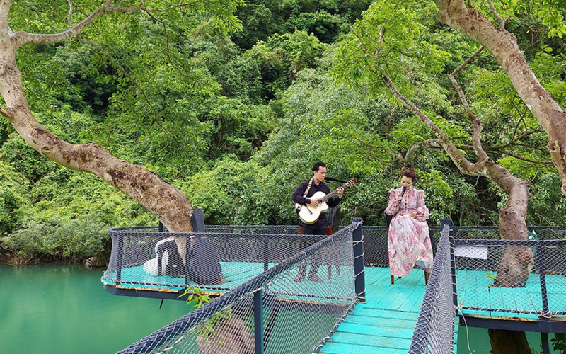 Khung cảnh lãng mạn tại Blue Diamond.