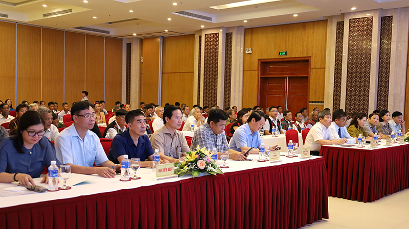 Các đại biểu dự buổi gặp mặt.