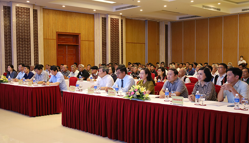  Các đại biểu dự buổi gặp mặt.
