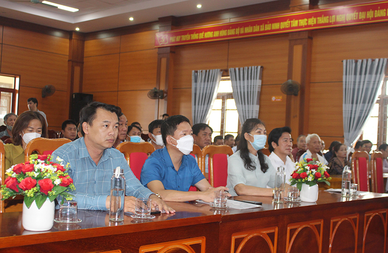 Các đại biểu tham dự tại hội nghị.