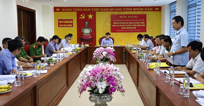 Toàn cảnh hội nghị.