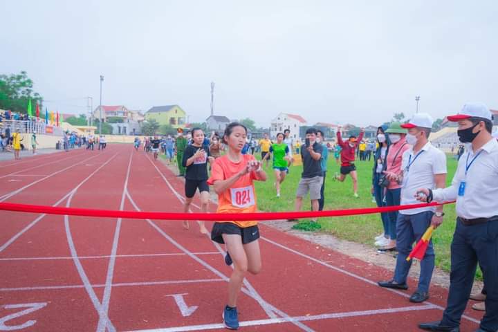 Trong ba gương mặt trẻ, Lưu Thị Thanh Tình là người có nhiều thành tích nổi bật nhất.