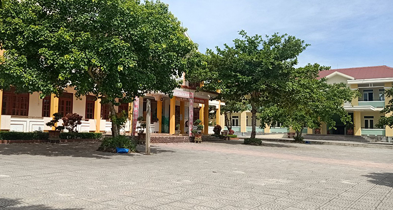 Trường tiểu học Quảng Thạch nơi đang xảy ra những “lùm xùm” về các dấu hiệu sai phạm.