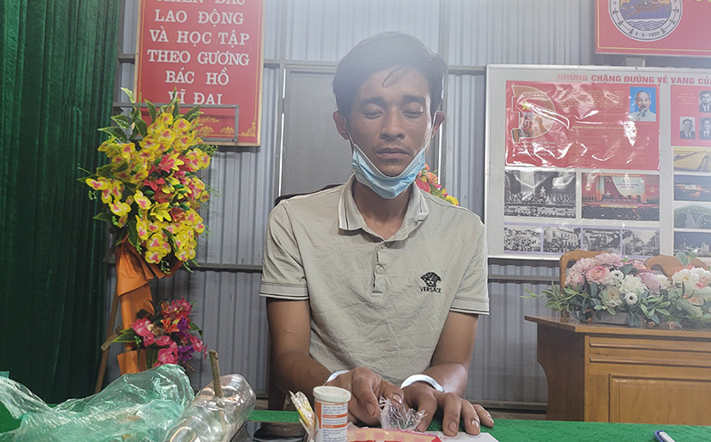 Đối tượng cùng tang vật bị bắt tại hiện trường