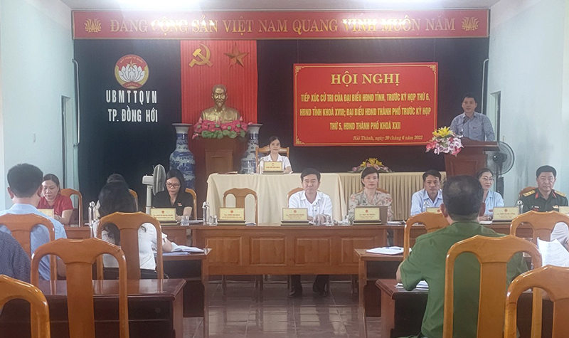 Đại biểu Đặng Đại Bàng, Tỉnh ủy viên, Bí thư Tỉnh đoàn tiếp thu ý kiến, kiến nghị của cử tri trên địa bàn Đồng Hới.