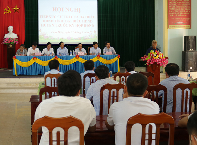 Cử tri huyện Lệ Thủy đề xuất một số tâm tư, nguyện vọng.