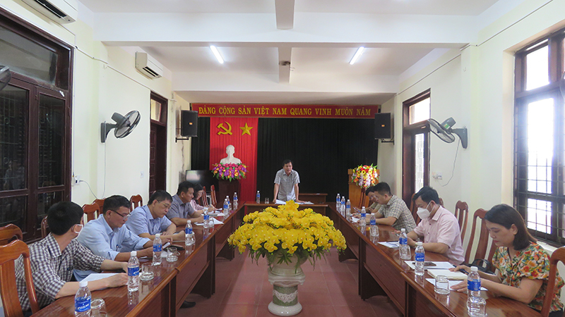  Các đại biểu tham dự cuộc họp