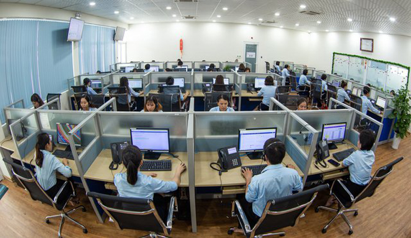 Trung tâm Chăm sóc khách hàng Điện lực miền Trung thường tiếp nhận nhiều vướng mắc của khách hàng về hóa đơn tiền điện mùa nắng nóng