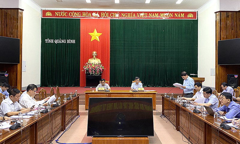  Quang cảnh cuộc họp.
