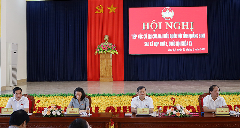Đoàn ĐBQH tỉnh TXCT tại TP. Đồng Hới.