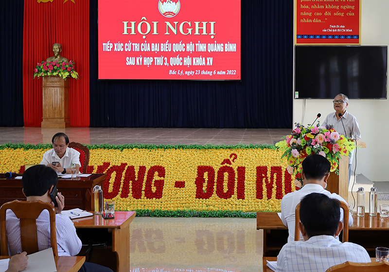 Cử tri huyện TP. Đồng Hới bày tỏ tâm tư, nguyện vọng.