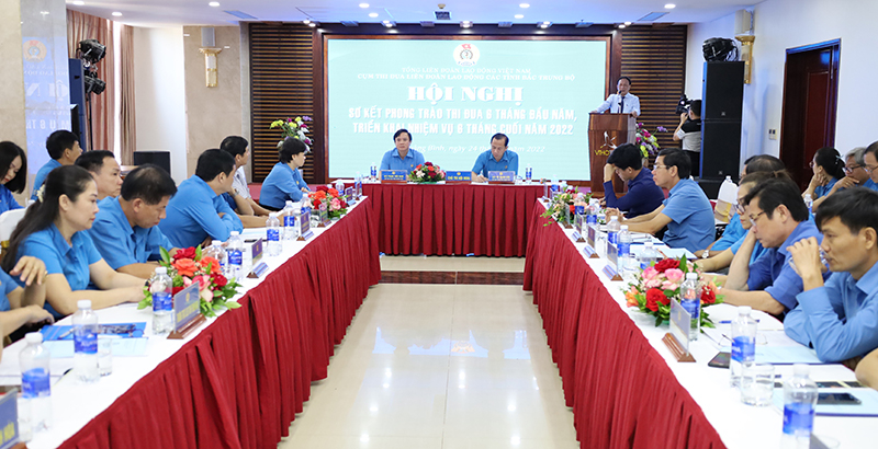 Toàn cảnh hội nghị.