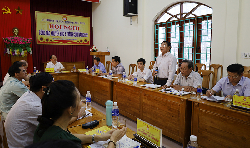 Đại biểu tham gia thảo luận.