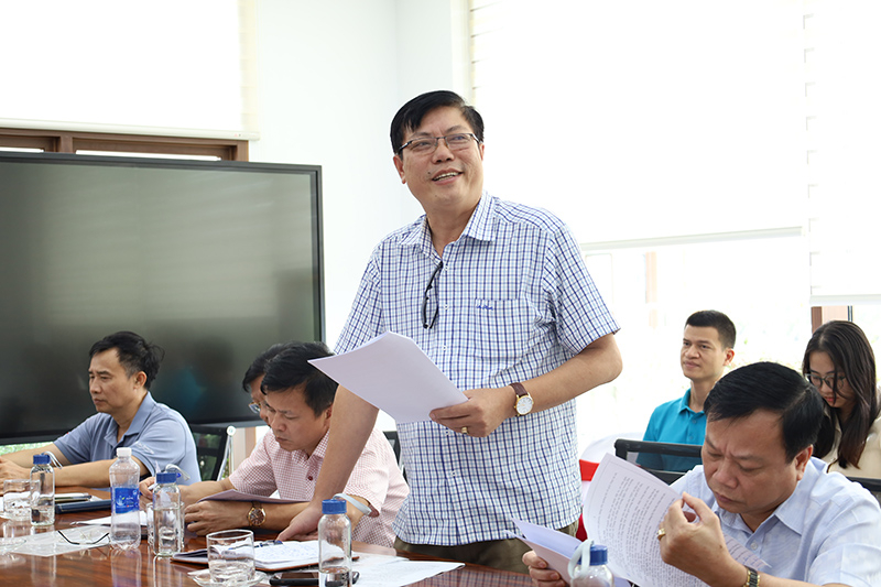 Đại diện lãnh đạo Sở Du lịch phát biểu tại buổi làm việc. 