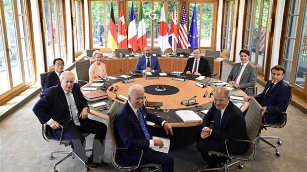 Các đại biểu tham dự Hội nghị thượng đỉnh G7 tại lâu đài Elmau thuộc bang Bayern (Đức), ngày 26/6. (Ảnh: AFP/TTXVN)