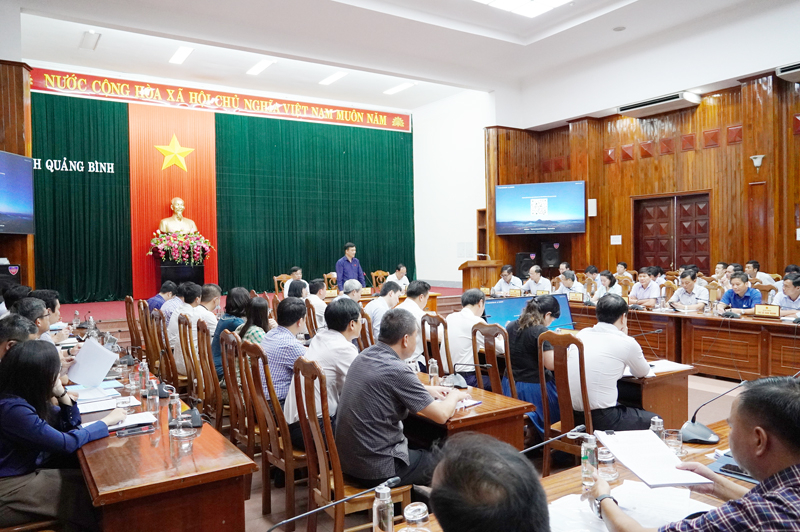 Quang cảnh buổi làm việc.