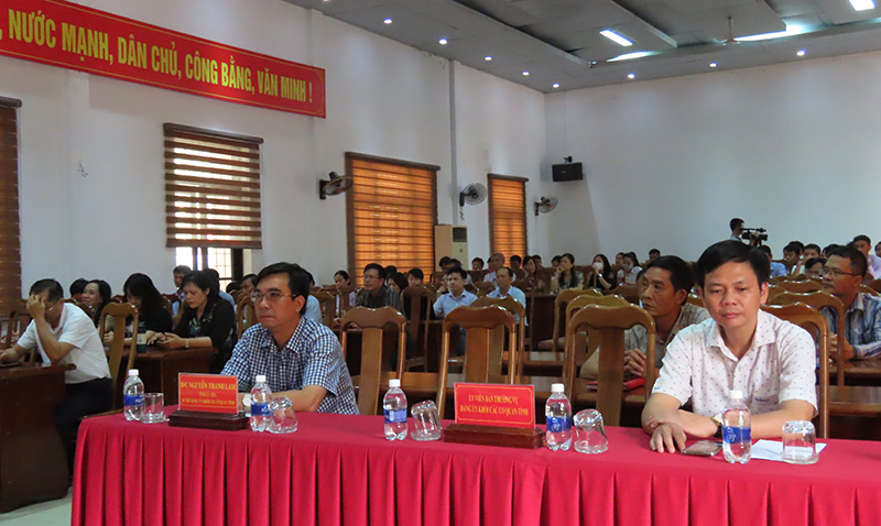 Các đại biểu tham dự tại lễ bế giảng lớp học.