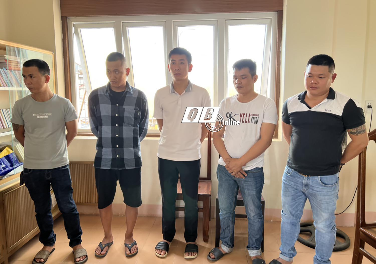 Các đối tượng tổ chức đánh bạc, đánh bạc qua mạng bị Cơ quan Cảnh sát điều tra Công an tỉnh khởi tố.