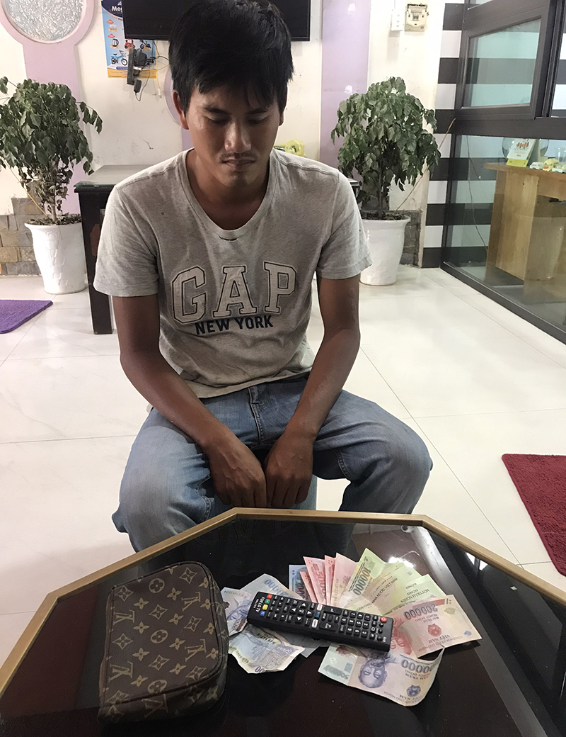 Đối tượng Đinh Vũ Hoàng.