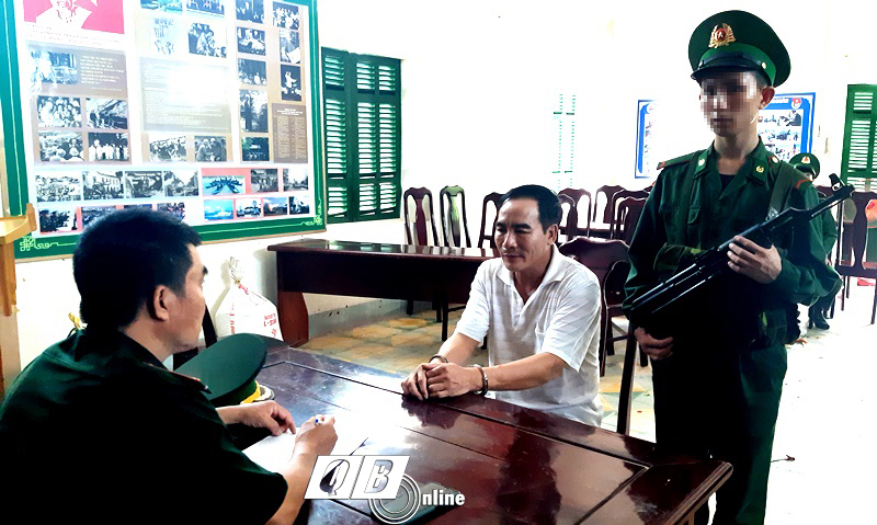 BĐBP tỉnh tiến hành lấy lời khai từng đối tượng trong chuyên án.  