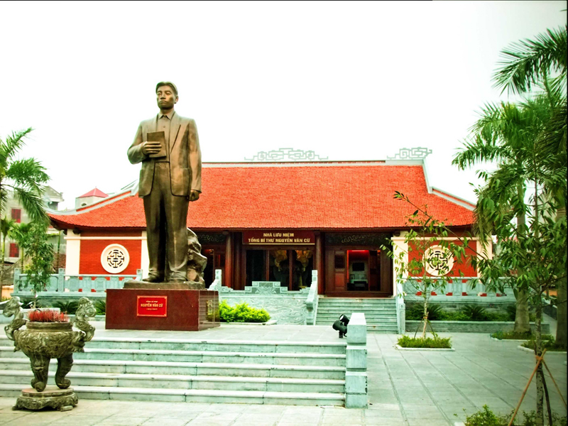 Khu lưu niệm tổng Bí thư nguyễn Văn Cừ.