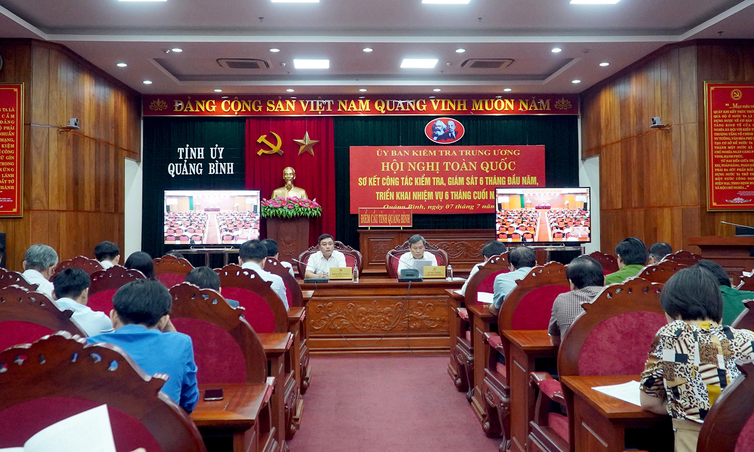 Toàn cảnh hội nghị tại điểm cầu Quảng Bình
