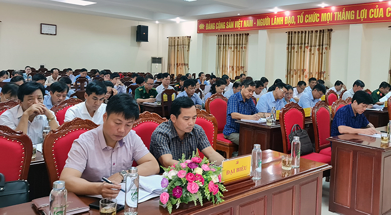 Các đại biểu dự hội nghị.