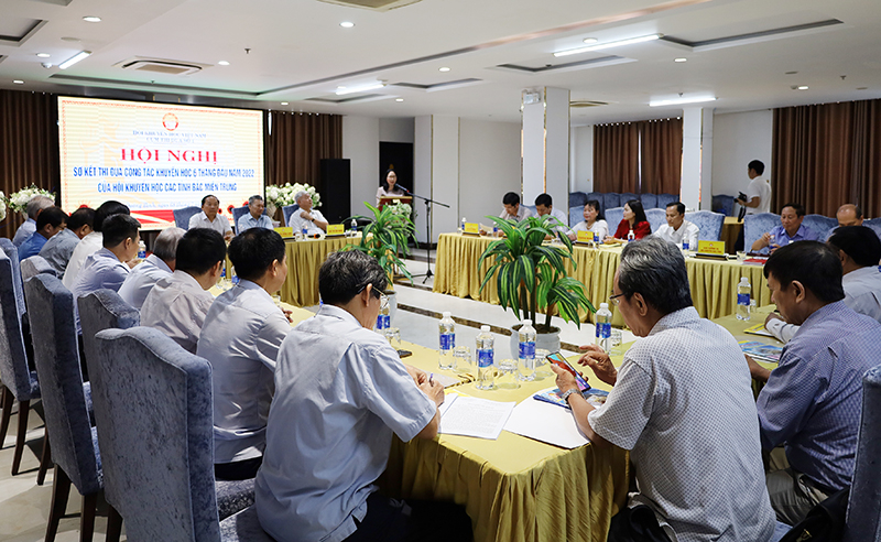 Toàn cảnh hội nghị. 