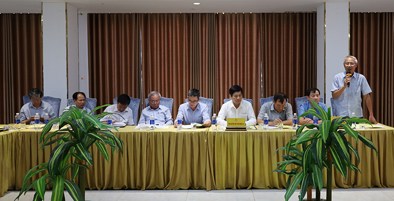 Đại biểu tham gia thảo luận.