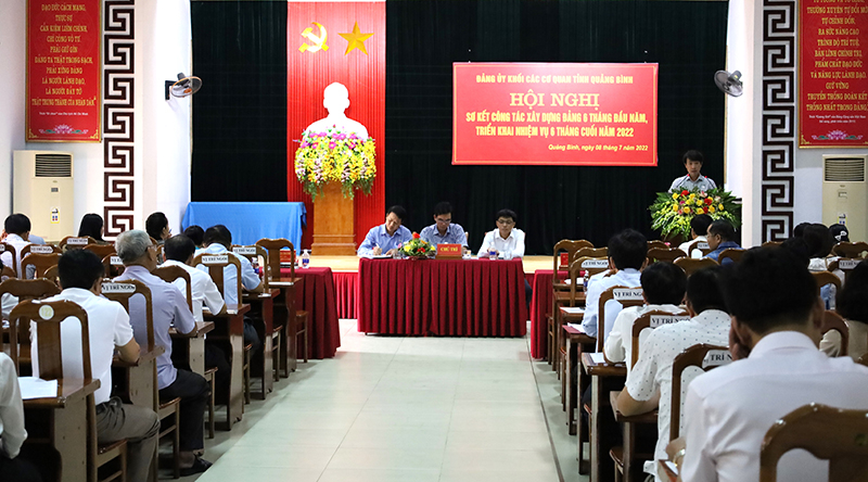  Toàn cảnh hội nghị.