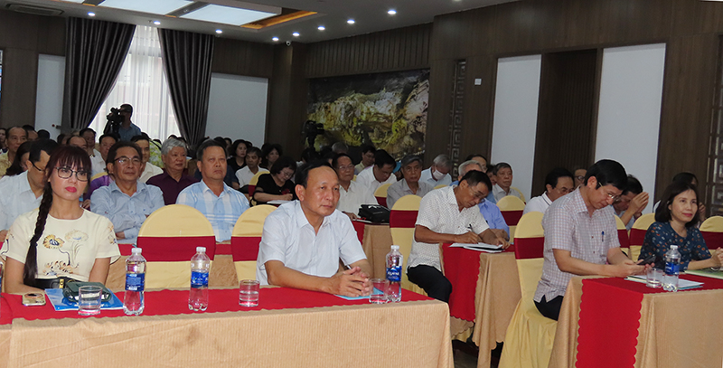 Các đại biểu tham dự hội nghị.