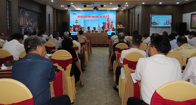Toàn cảnh hội nghị.