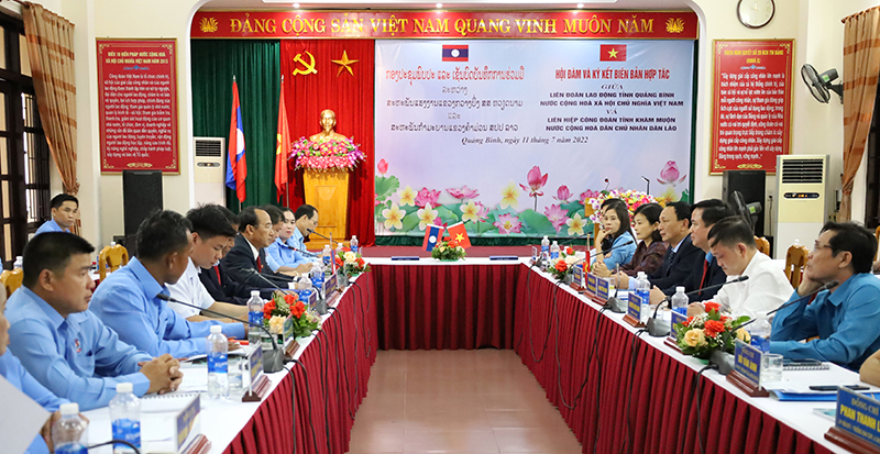  Toàn cảnh buổi hội đàm.