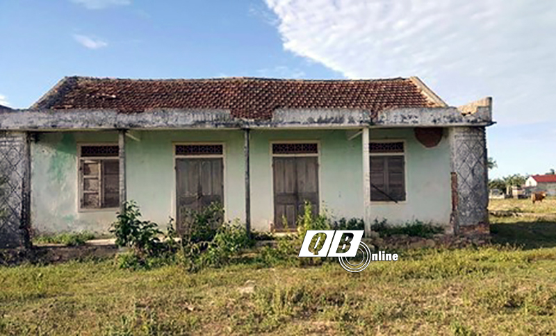 Thửa đất nguyên là điểm trường mầm non Tứ Hoàn được biến hóa thành đất của ông Hoàng Quang Trung nhờ có sự bao che của ông Hoàng Văn Đức.