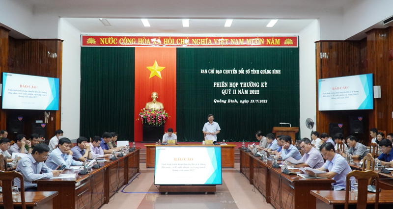 Toàn cảnh phiên họp thường kỳ.