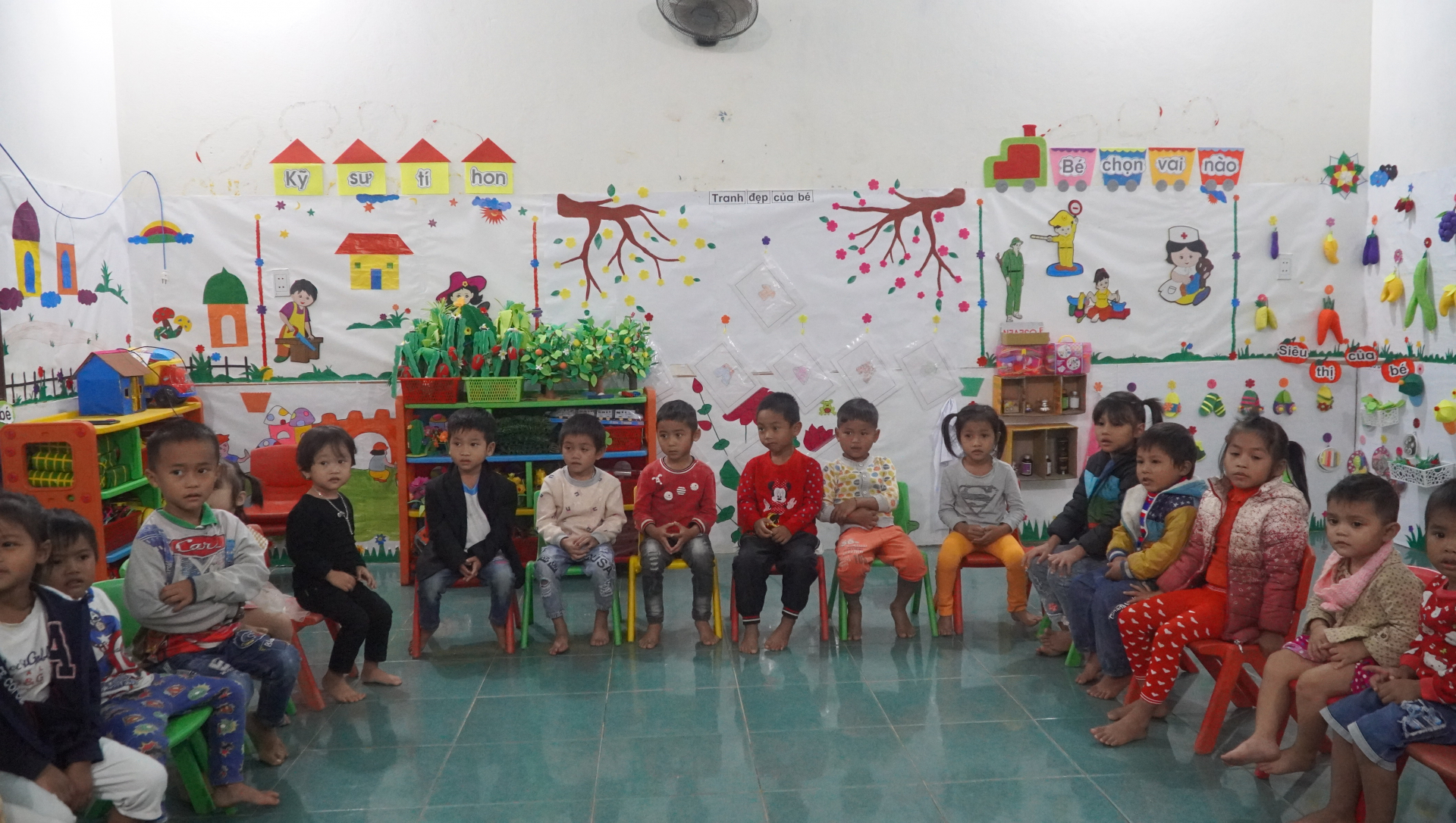 Nguồn thu học phí tăng với lộ trình phù hợp sẽ góp phần giảm bớt gánh nặng cho ngân sách Nhà nước, nâng cao chất lượng dạy và học.