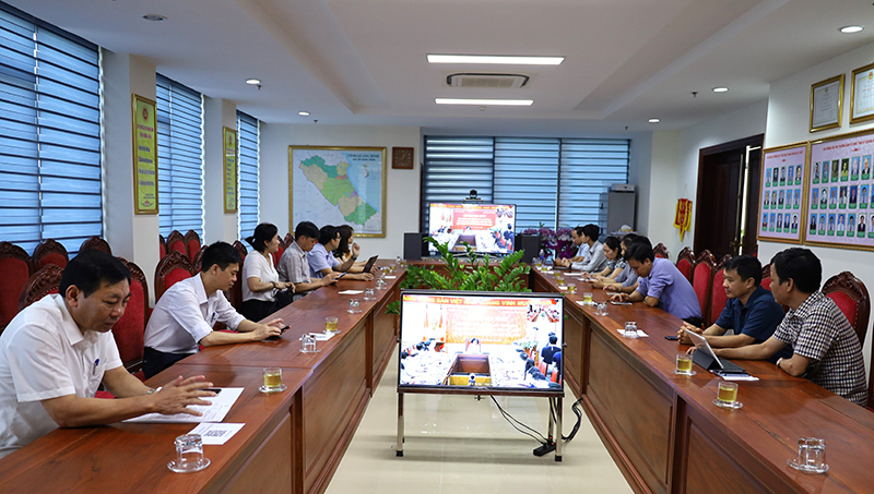 Các đại biểu dự hội nghị tại điểm cầu Quảng Bình.