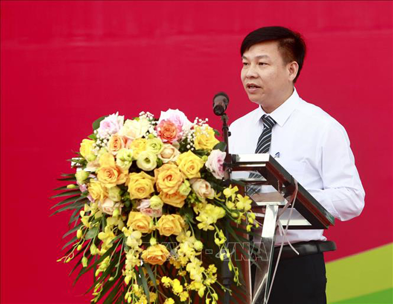 Phó Cục trưởng Cục Văn hóa cơ sở Lương Đức Thắng phát biểu khai mạc lễ Trao giải và Khai mạc triển lãm tranh cổ động toàn quốc. Ảnh: Hoàng Hùng/TTXVN