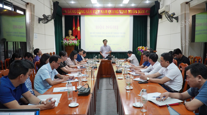 Toàn cảnh hội nghị. 