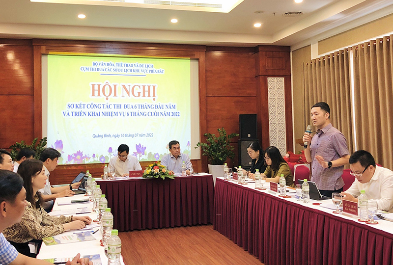 Các đại biểu đã cùng trao đổi, thảo luận để hoàn thành tốt nhiệm vụ 6 tháng cuối năm.