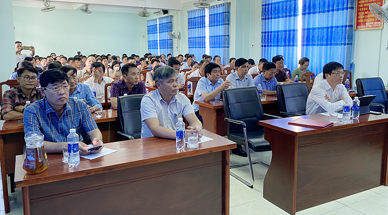  Các đại biểu tham dự lễ phát động.