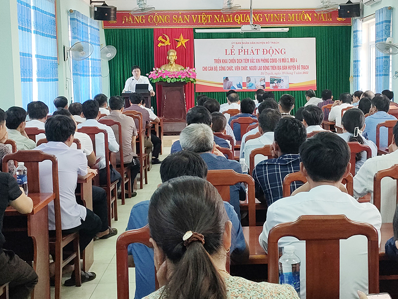 Toàn cảnh lễ phát động.