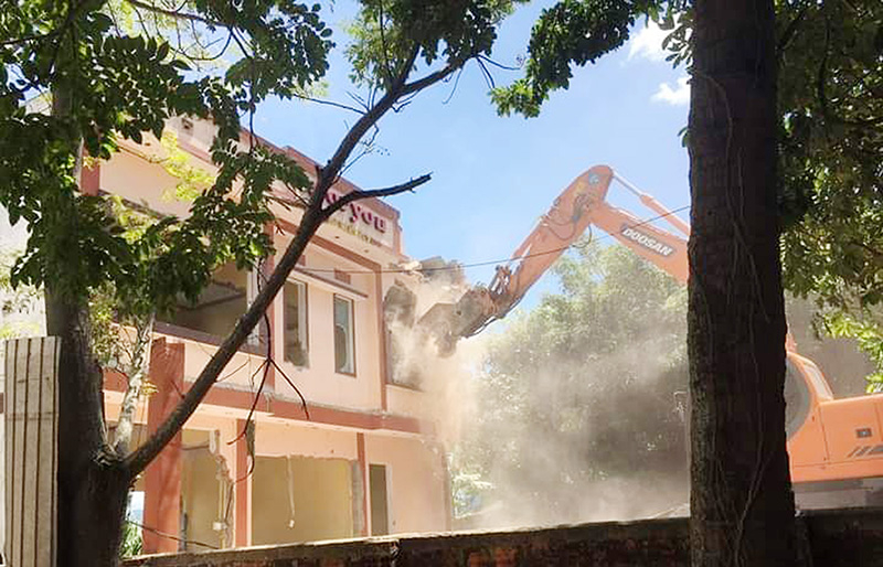  Trên thực tế ngôi nhà 2 tầng với diện tích 134,8m2, nhưng lại được CHV ra quyết định THADS xác định ngôi nhà có diện tích 50m2 hiện đã bị phá dỡ.