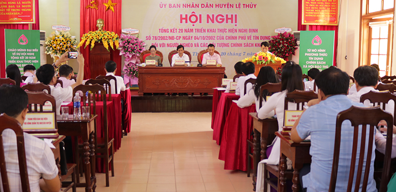 Toàn cảnh hội nghị.