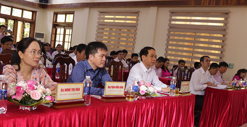 Các đại biểu tham dự hội nghị.
