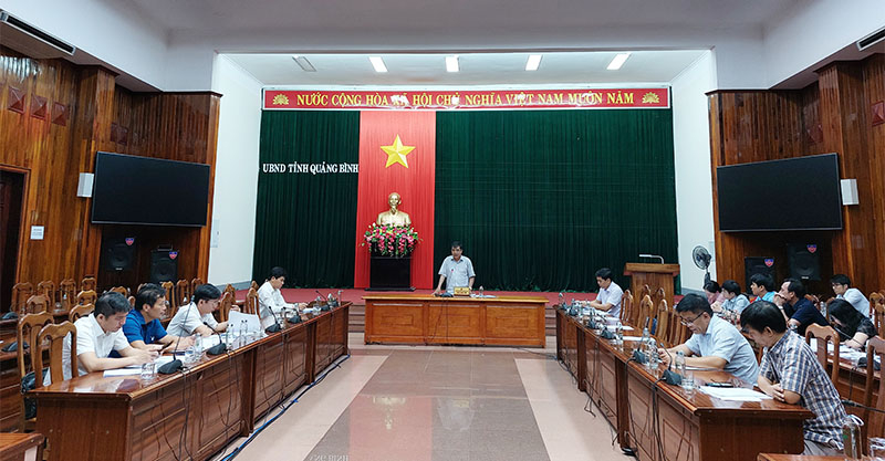 Các đại biểu tham dự tại buổi làm việc