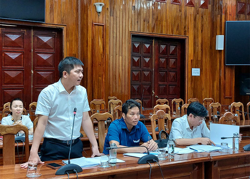Đại biểu thảo luận tại buổi làm việc