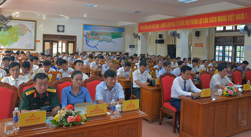Các đại biểu tham dự hội nghị.