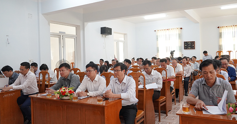 Các đại biểu tham dự hội nghị.